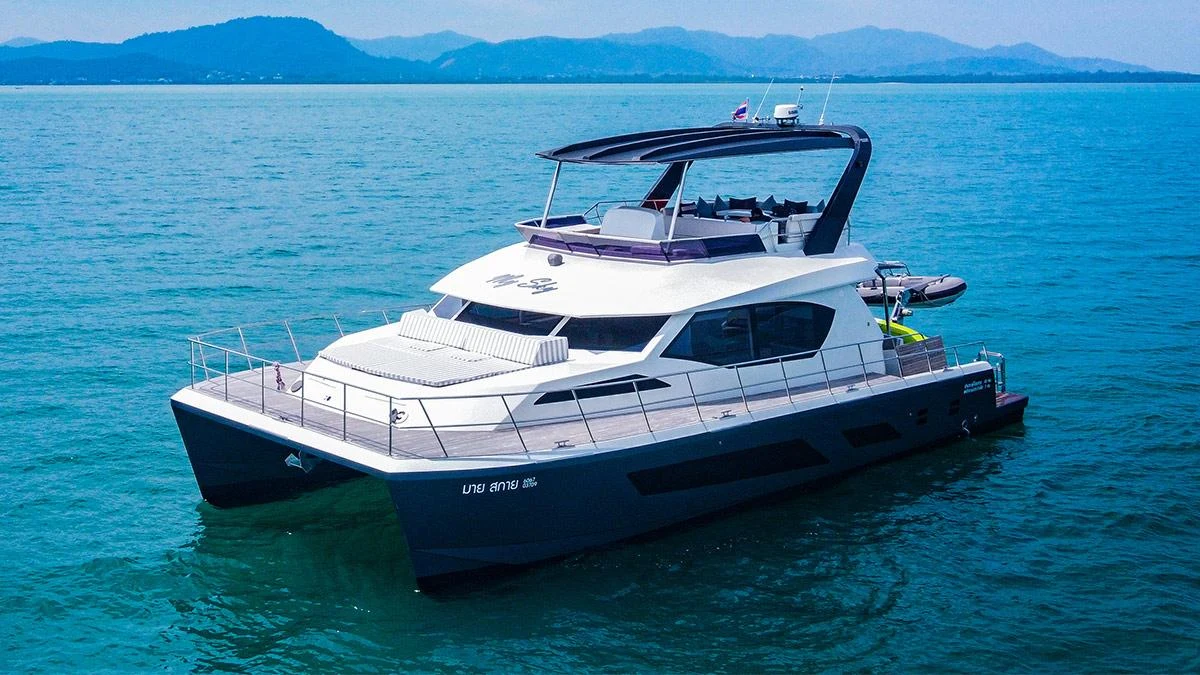 Power Catamaran 53ft